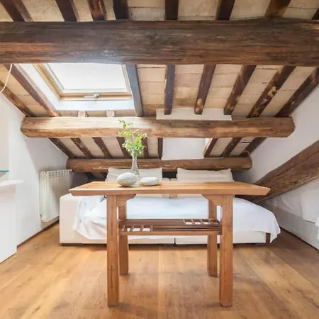 Pantheon Charming Penthouse Lägenhet *