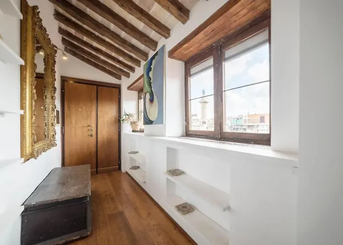 Pantheon Charming Penthouse Rom