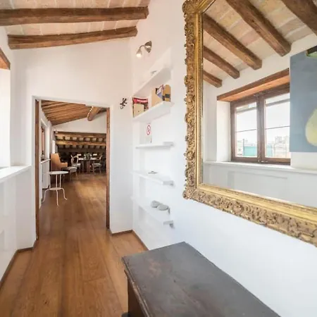 Pantheon Charming Penthouse Apartment