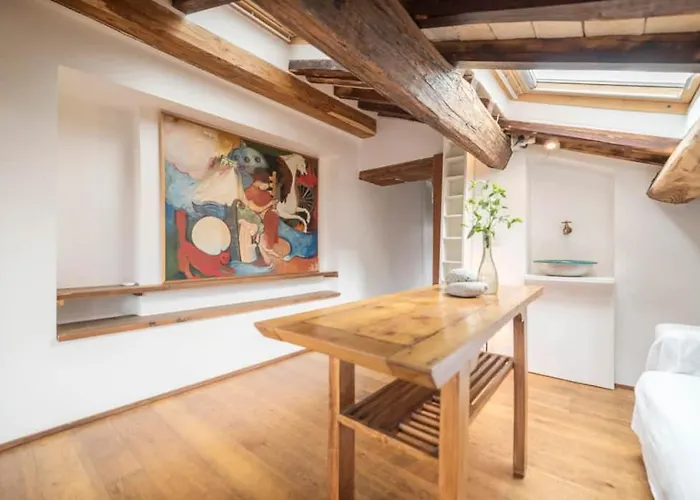 Pantheon Charming Penthouse 公寓